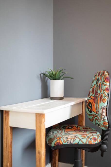 Apartment 2 Bedroom Opposite Company Gardens